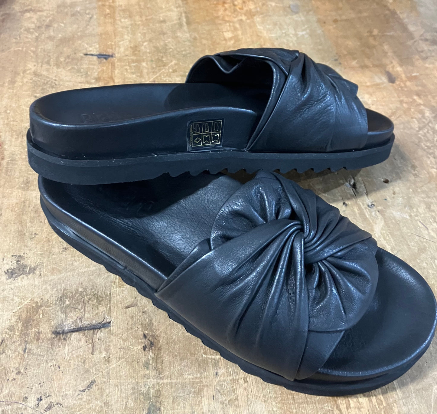 Rilassare Tubist Black Slide