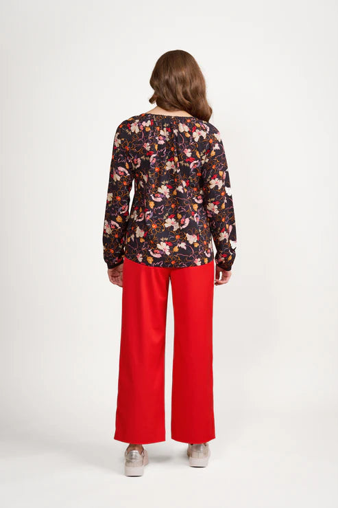 Vassalli Long Sleeve Front Keyhole Neck Top w Rib Cuff Aston