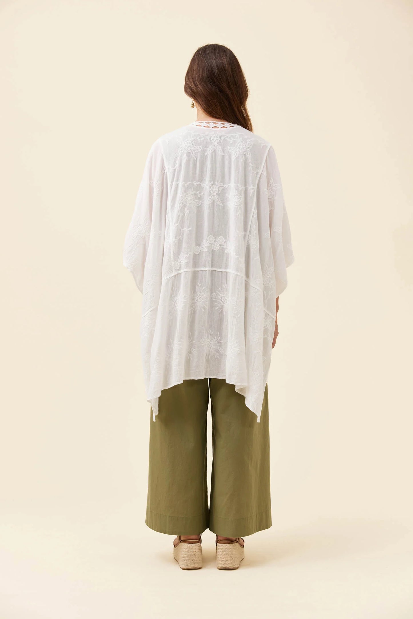 Isle of Mine Elodie Cape White OS