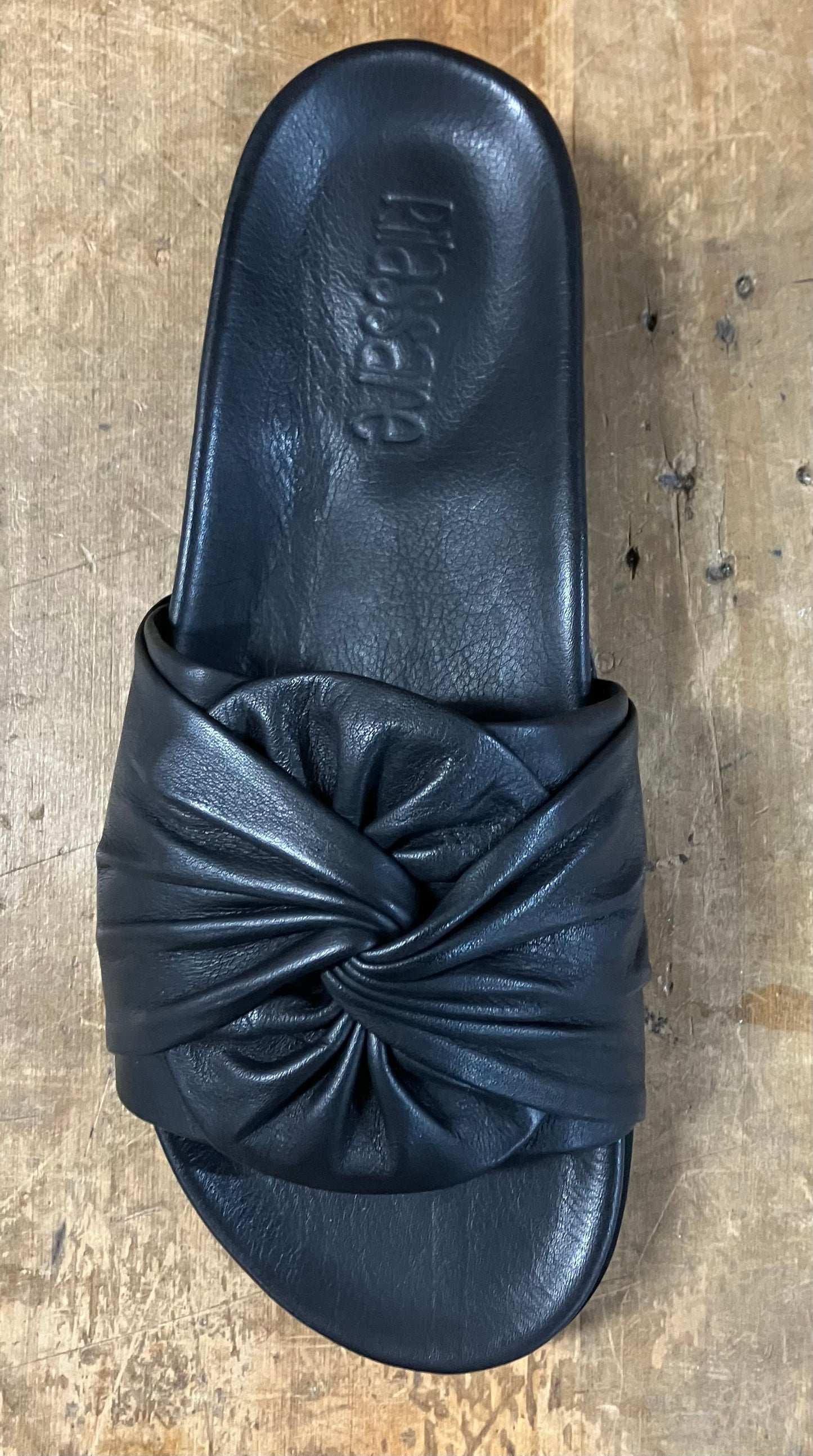 Rilassare Tubist Black Slide