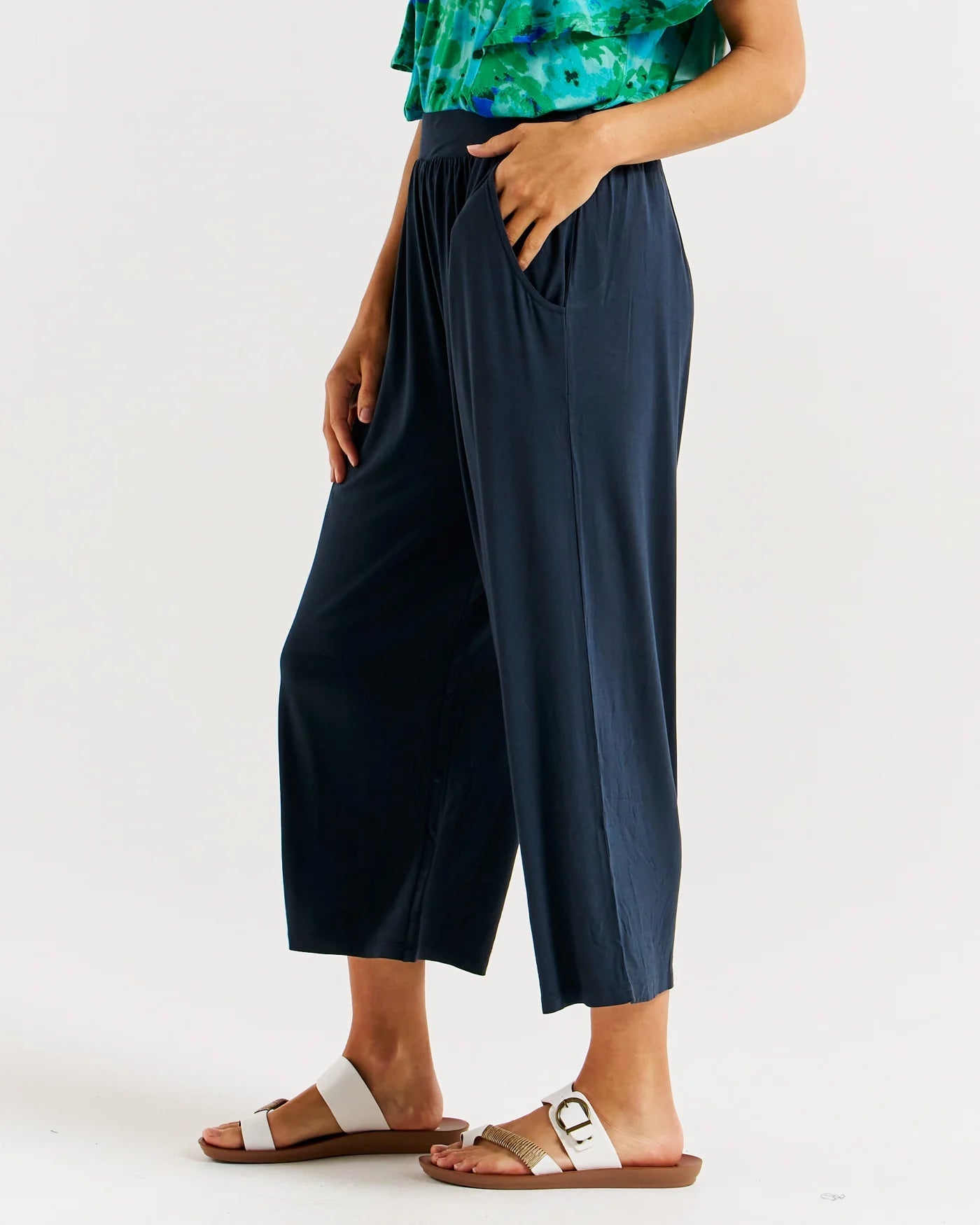 Betty Basics Athena Crop Pants Petrol