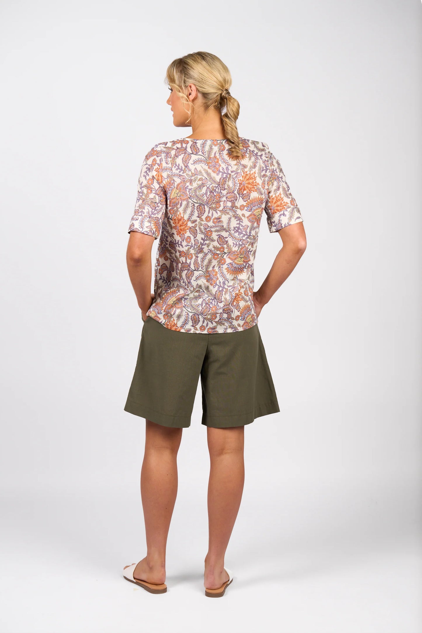 Vassalli Round Neck Top w Elbow length Sleeve-Tuscany