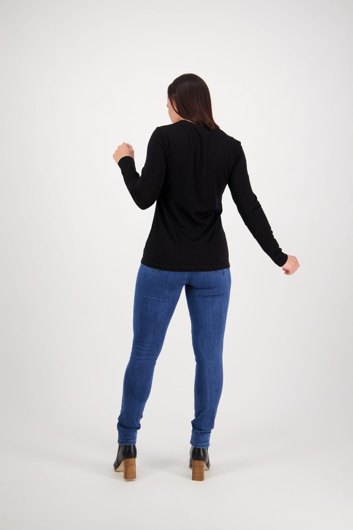 Vassalli 100% Merino Basic Long Sleeve Top Black
