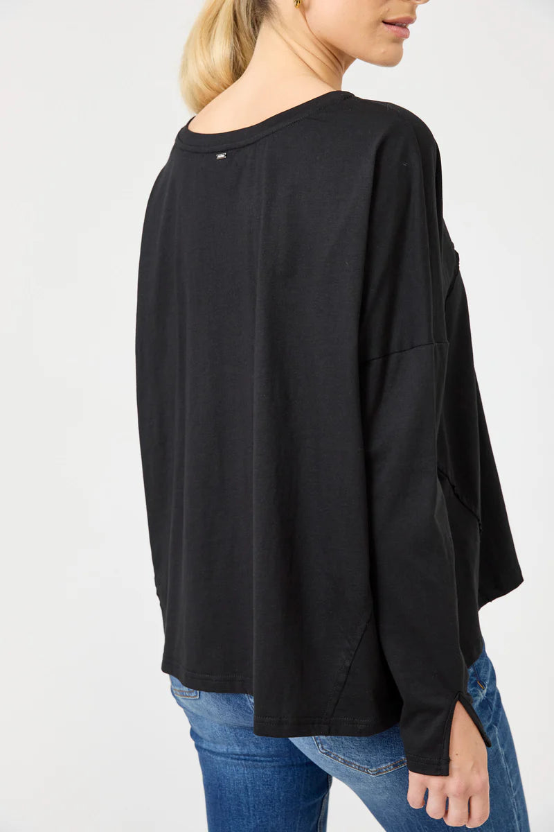 Studio Traveller LS Top Black