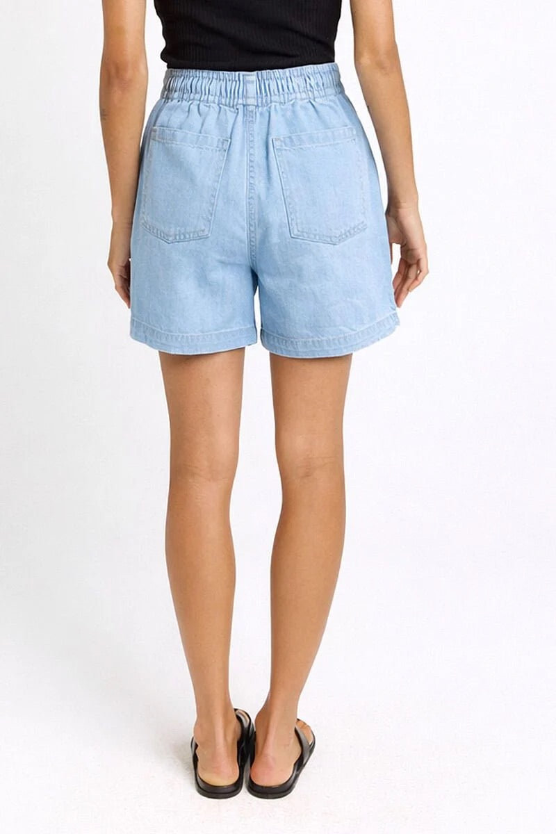 Betty Basics Drew Denim Short Medium Wash