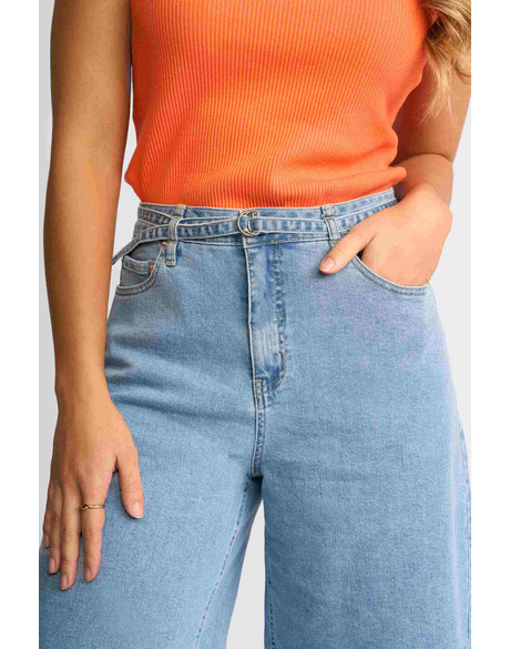 Knewe Zuri Short Light Wash Denim