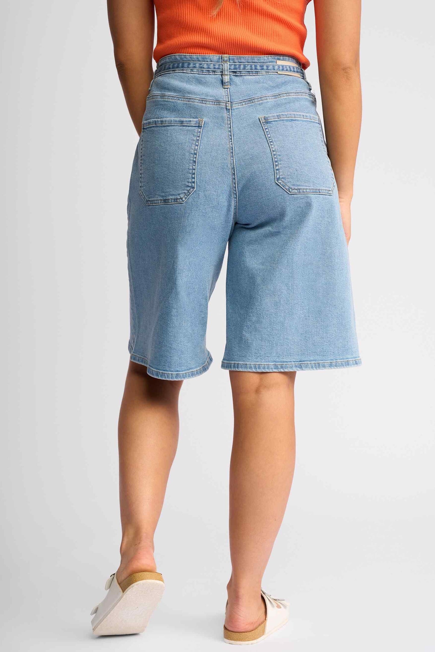 Knewe Zuri Short Light Wash Denim
