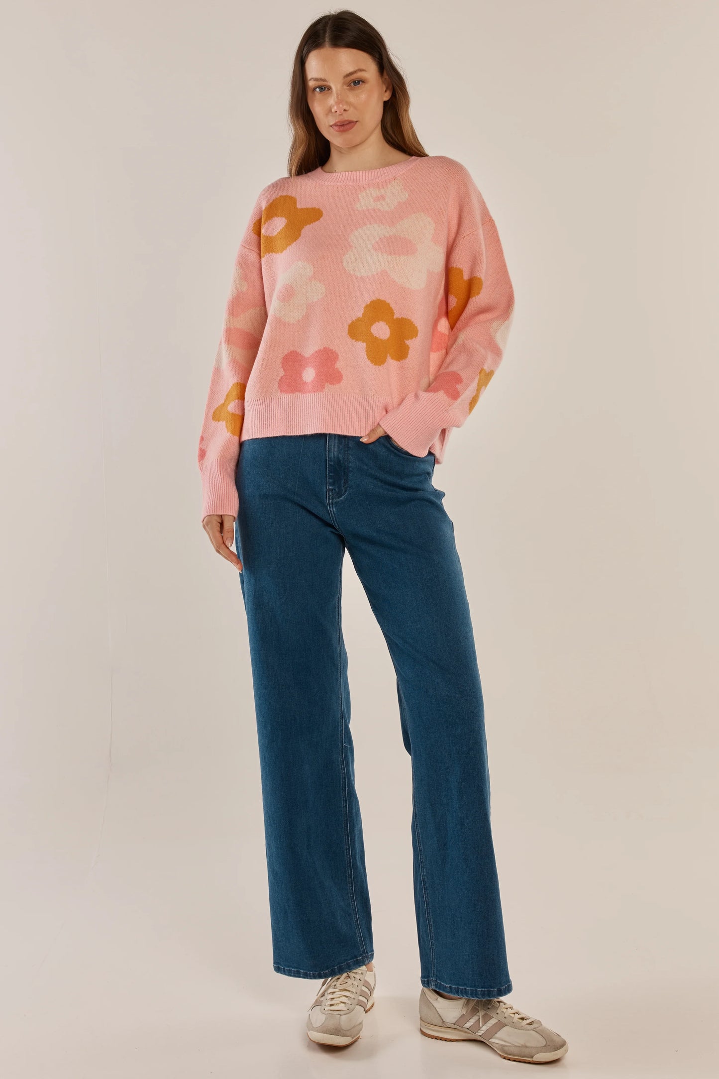 Betty Basics Leonie Knit Sweater Jacquard Flowers Pink