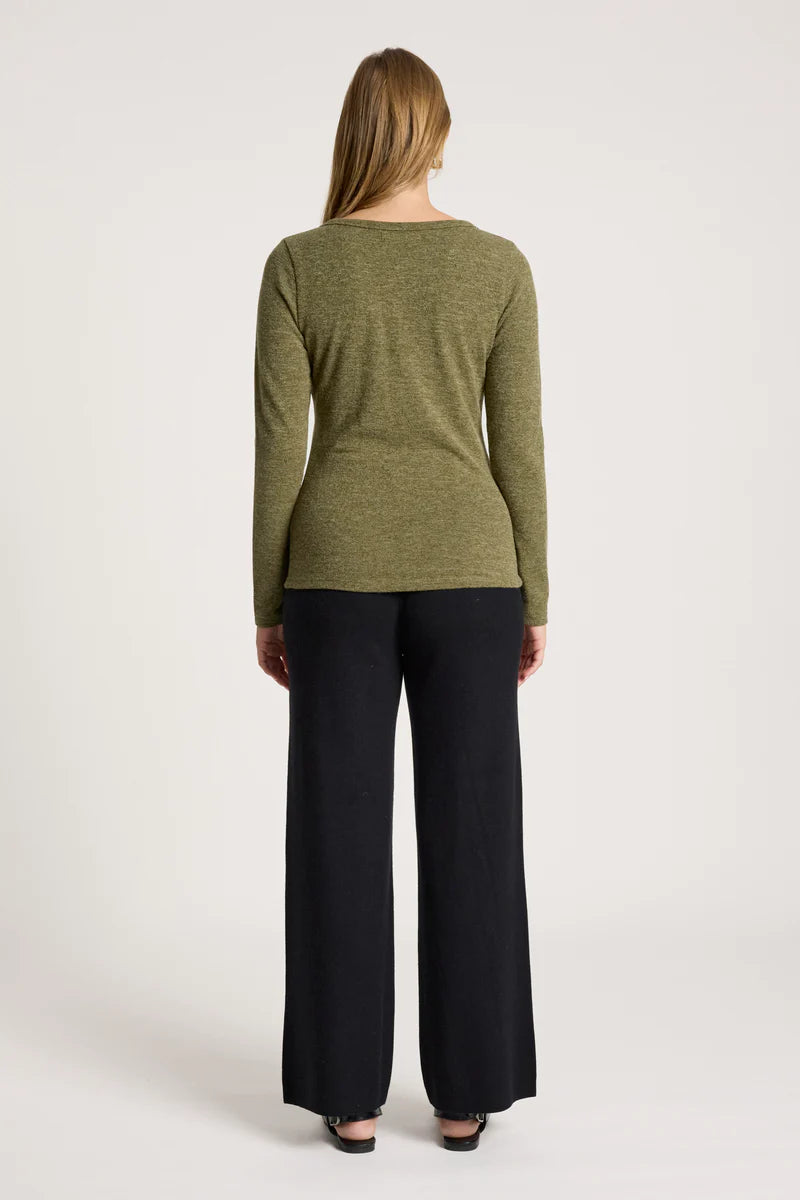 eb+ive Rumi Long Sleeve Top Olive