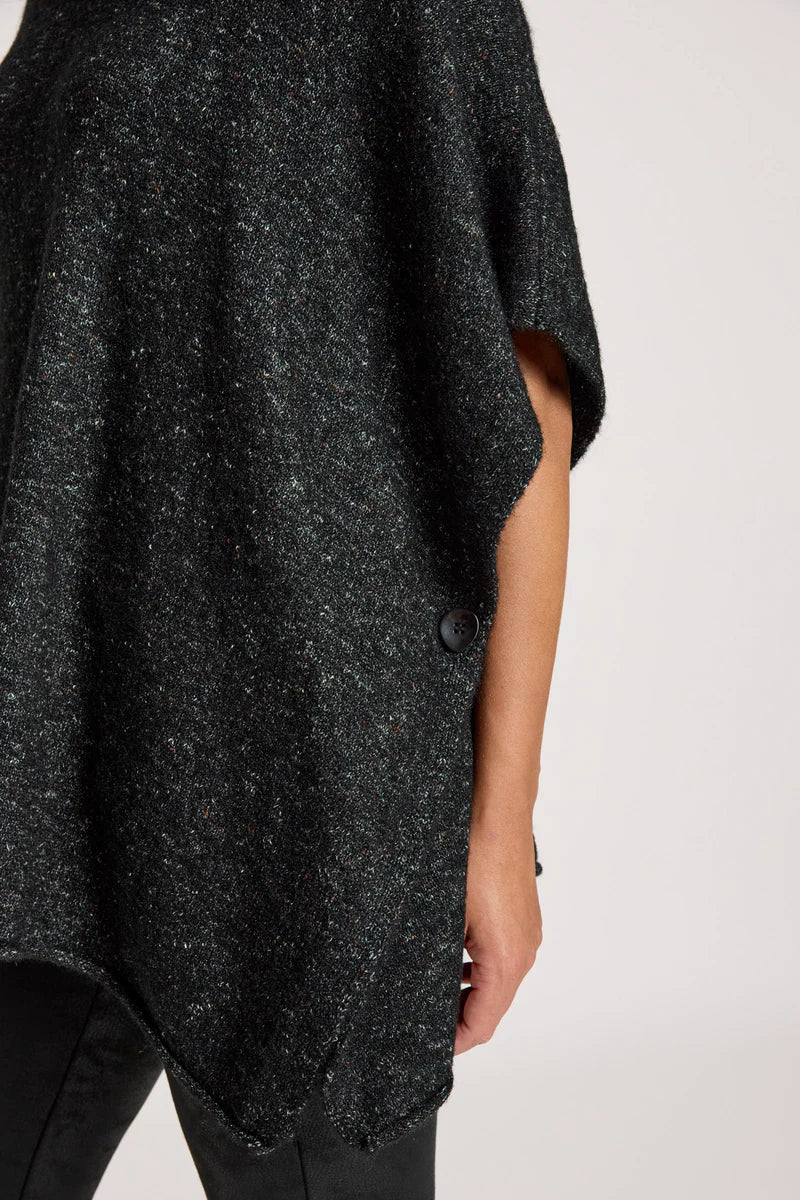 Eb + Ive Zarda Poncho Black OS