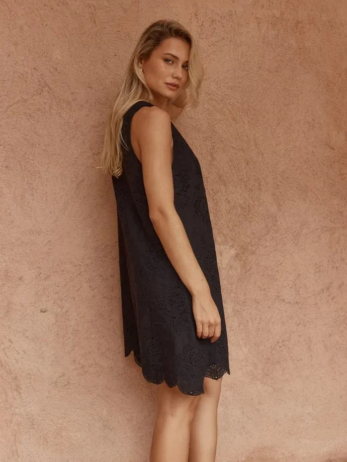 Sass Mavis Shift Dress Black