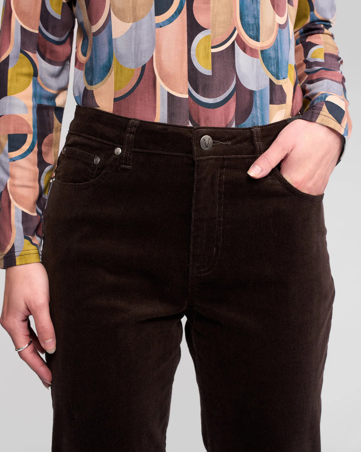Vassalli Arch Cord Pant Walnut