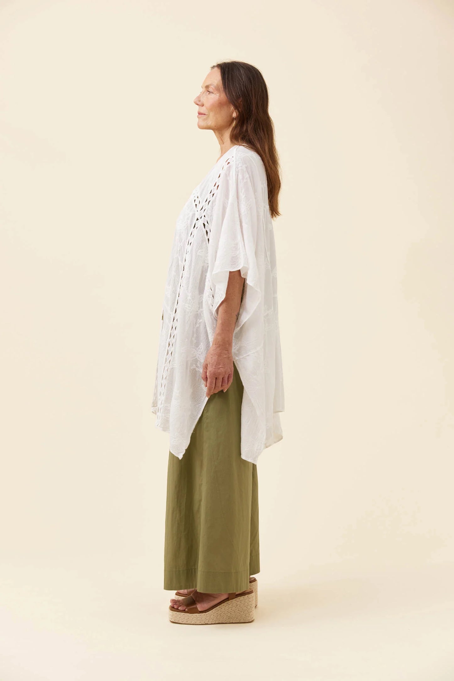 Isle of Mine Elodie Cape White OS