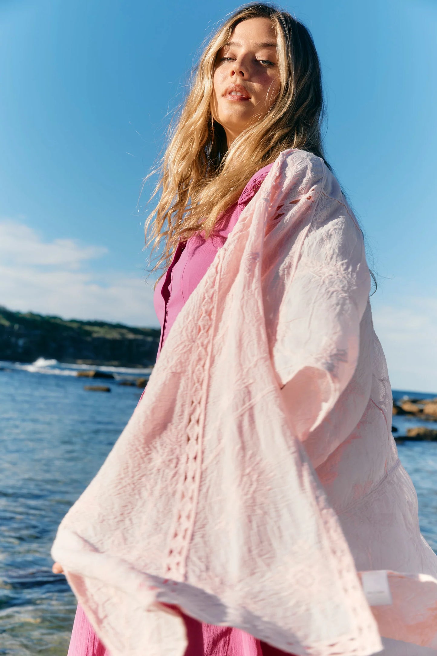 Isle of Mine Elodie Cape Light Pink OS