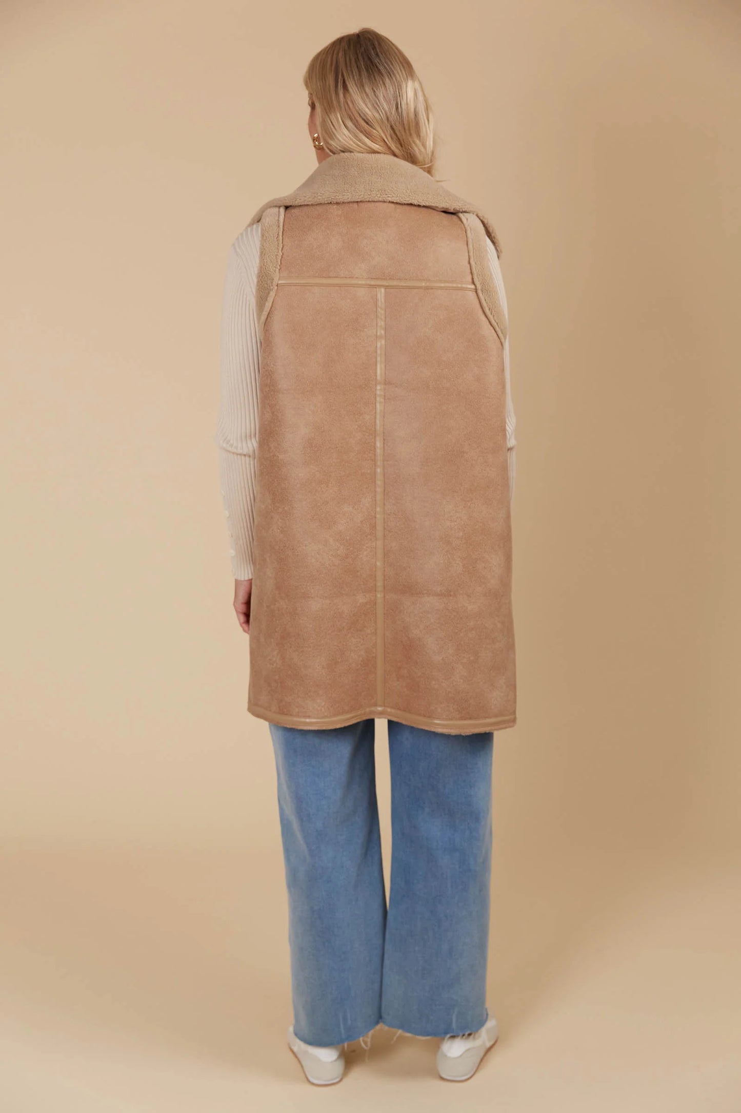Isle of Mine Erie Vest Camel