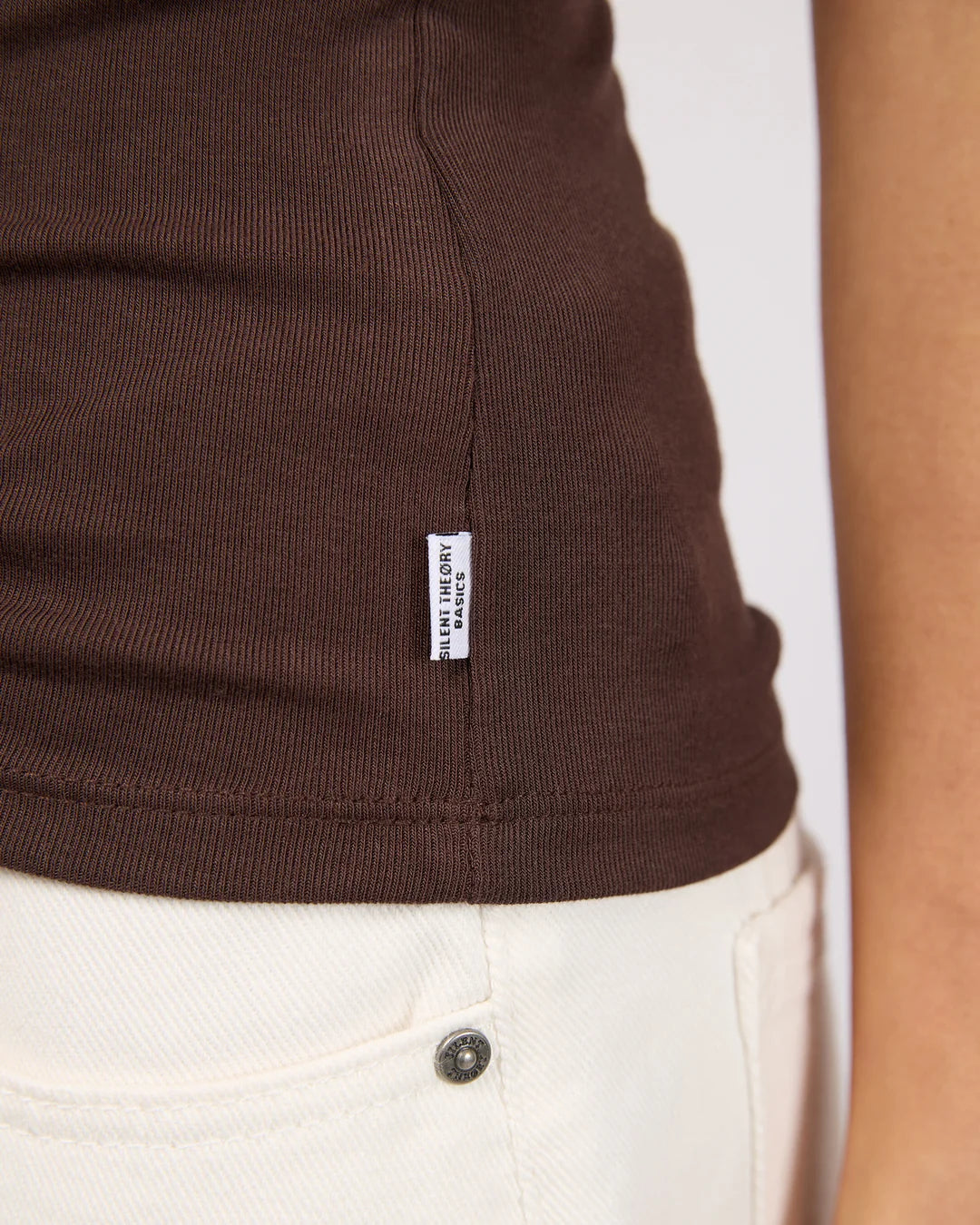 Silent Theory Luxe Rib Vee Tank Chocolate