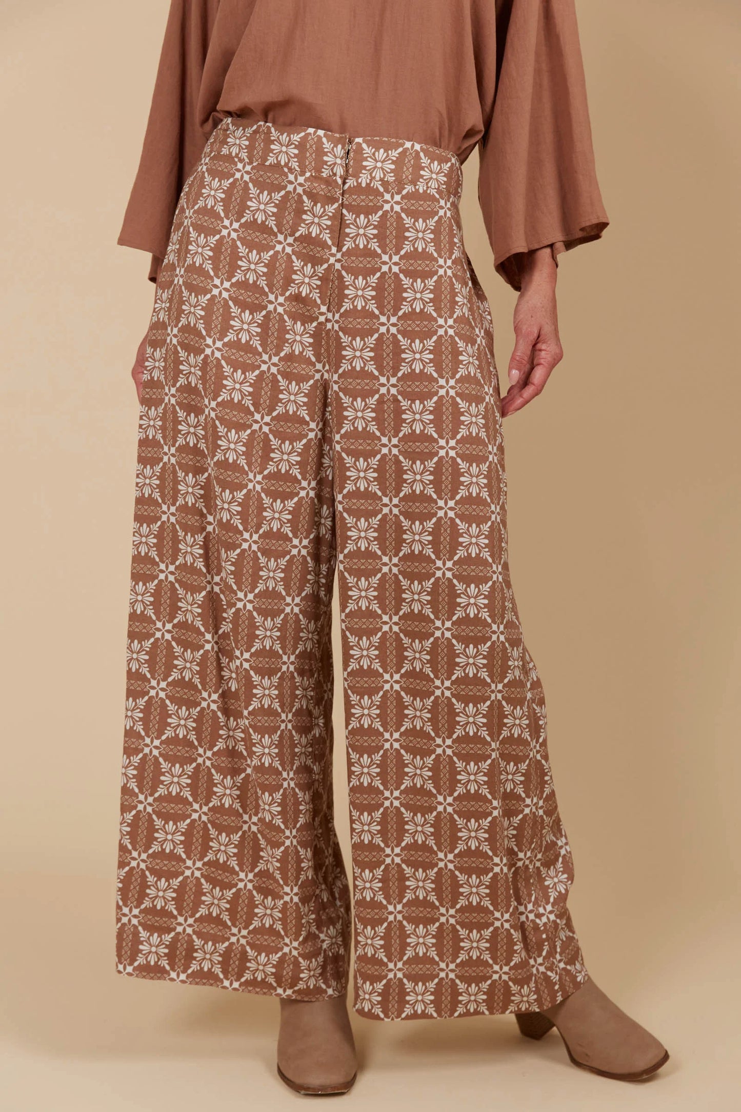 Isle of Mine Venus Pant Deity