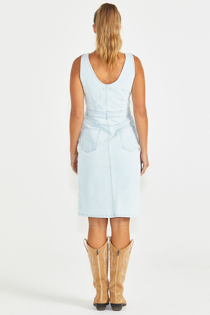 Sass Marcia Denim Dress 94 Snow Wash