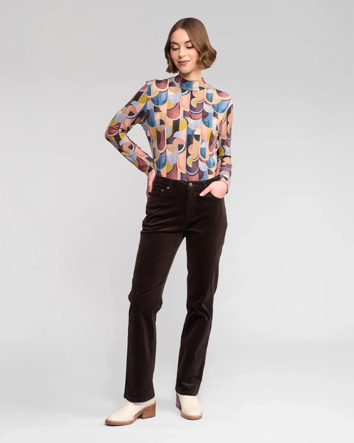 Vassalli Arch Cord Pant Walnut