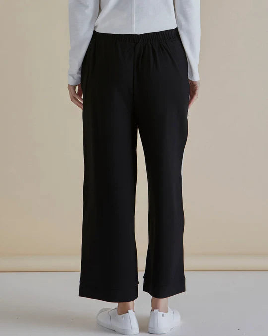 Betty Basics Tres Bien Ponte Jogger Black